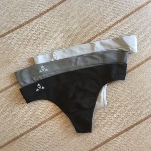 Never been worn workout thongs